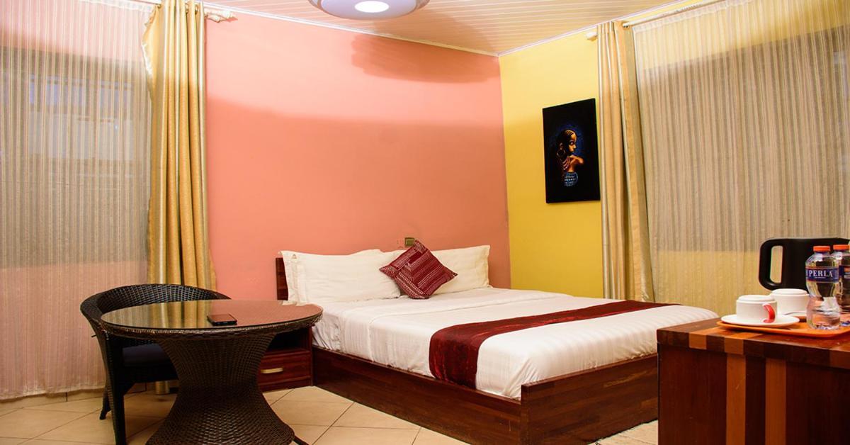 Triple Hill Hotel Weija Luaran gambar