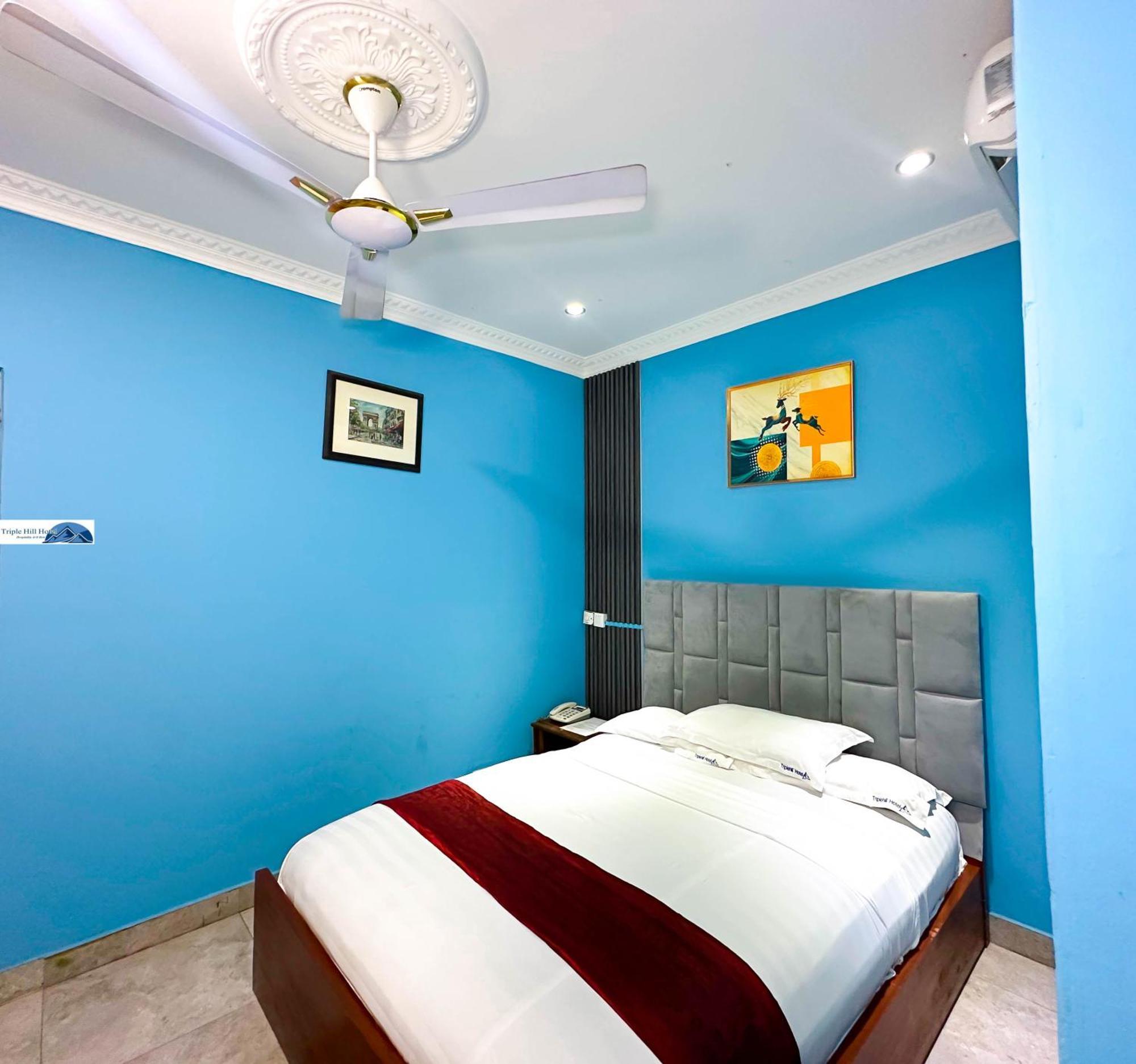 Triple Hill Hotel Weija Luaran gambar
